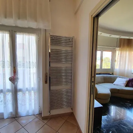 Appartement Appealing In With Sauna Gênes