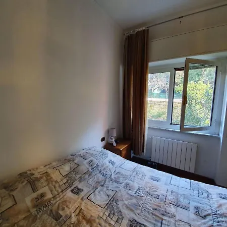 Appartement Appealing In With Sauna Gênes
